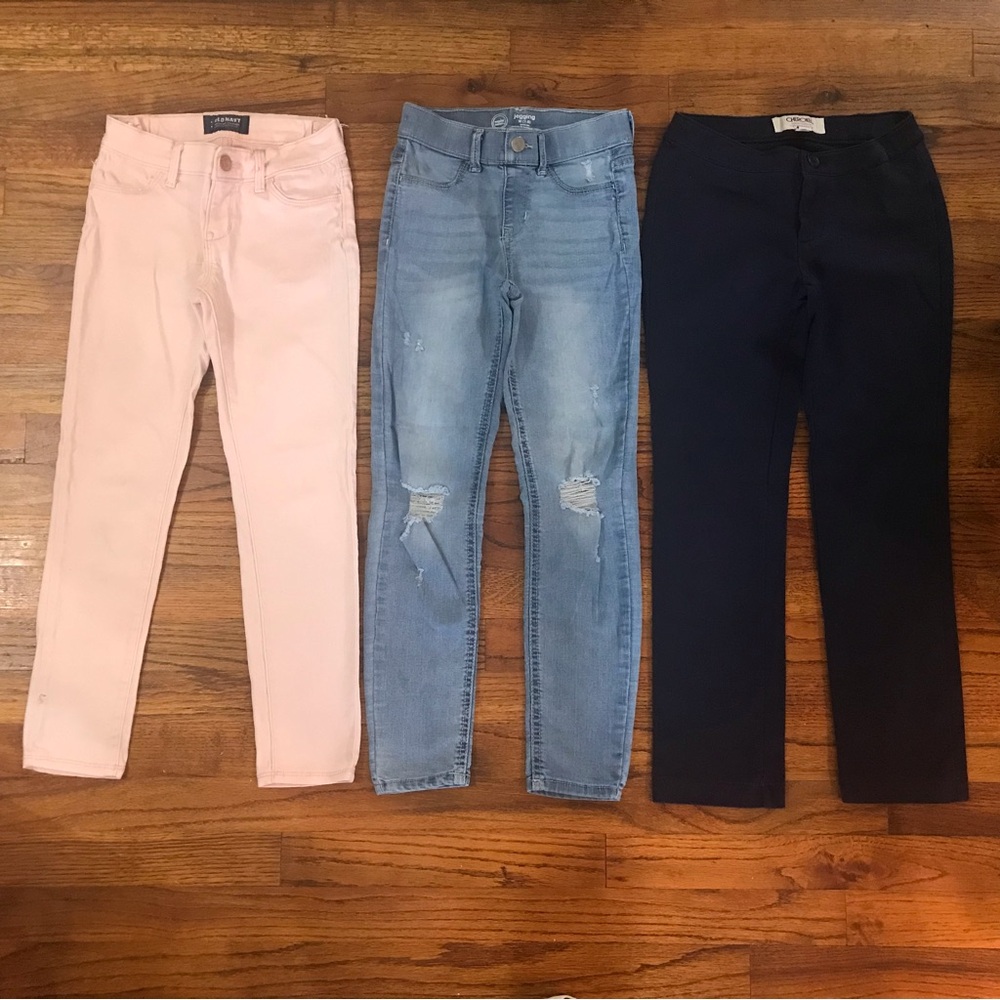Girls Denim Blue Jean, Pink Jeggings, Navy Blue Pant Bundle
Distressed
Rockstar